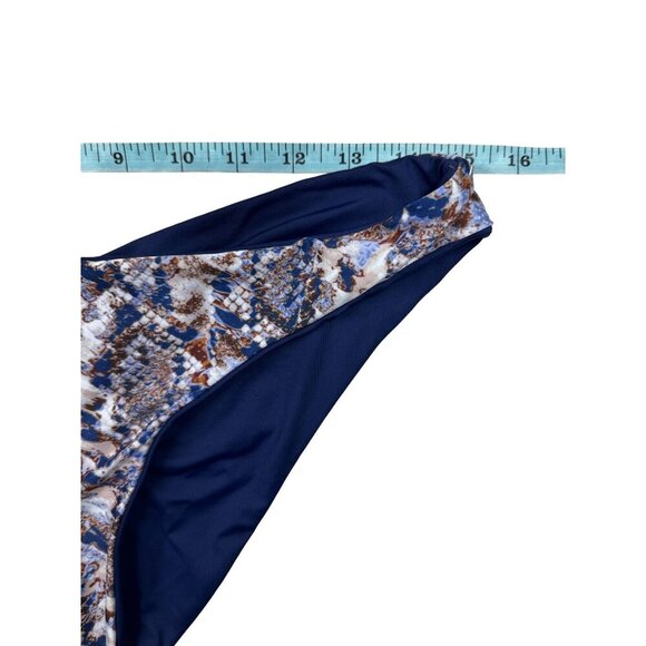BECCA Bikini‎ Bottom Reversible Womens Size Large Blue Snake Print Hipster NEW - Picture 3 of 7